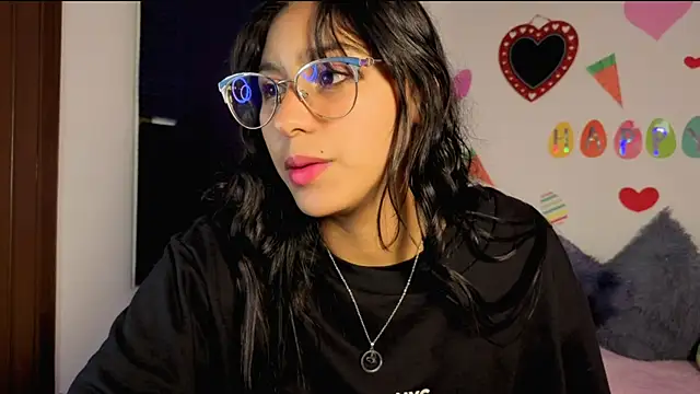 PaulaCutexs online show from April 16, 4:46 am