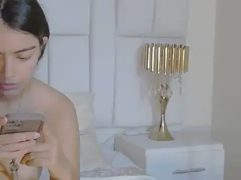 AnnieDesire online show from June 14, 4:24 am