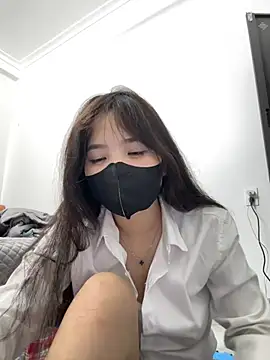 VyVy18 online show from April 20, 6:11 pm