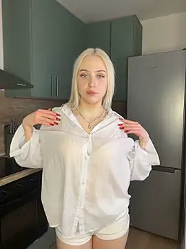 Lynnelsu online show from March 25, 11:29 pm