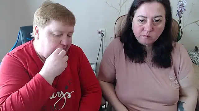 Lindy-Jeanie online show from May 2, 8:39 am