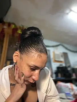 FerrariFrench online show from November 8, 6:40 am