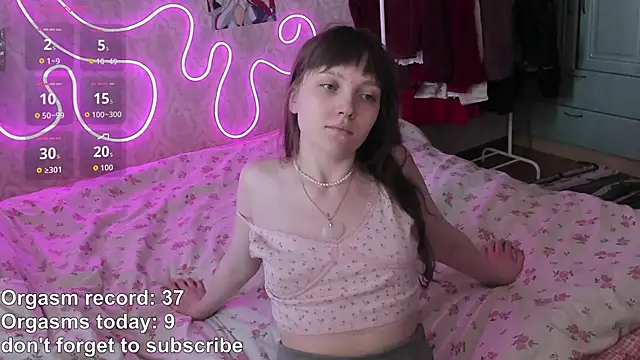 RileyNymph online show from April 19, 3:17 am