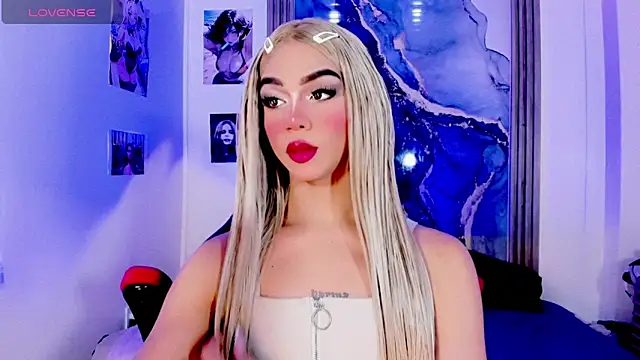 blonde queen- online show from June 11, 7:22 pm