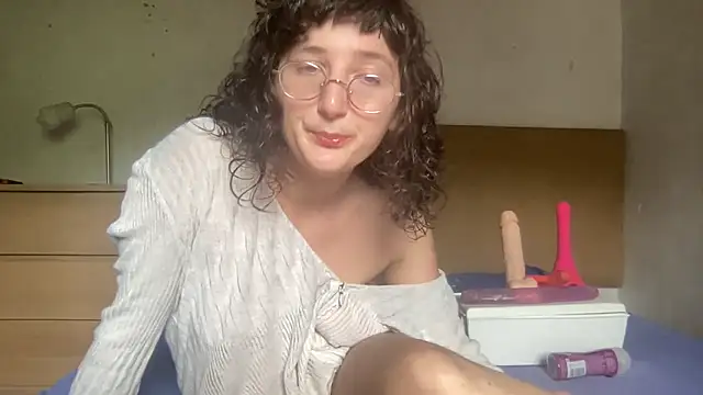 antoniettamaria online show from May 28, 1:53 pm