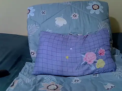 Darkchocolatequeen online show from June 15, 11:10 am