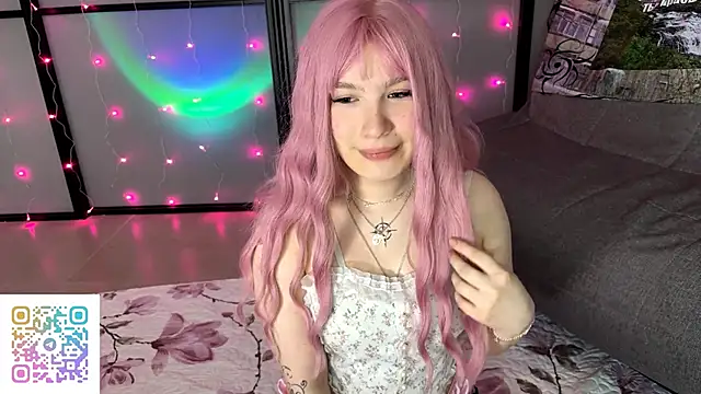 NerissaDeloria online show from May 6, 1:26 pm