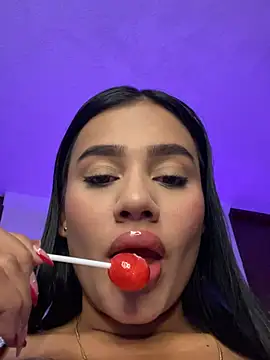 AlisonBeltran1 online show from May 2, 7:11 am