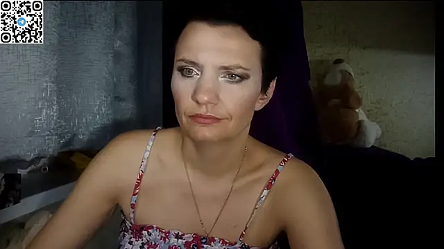 HotMamaQueen234 online show from June 17, 8:21 pm