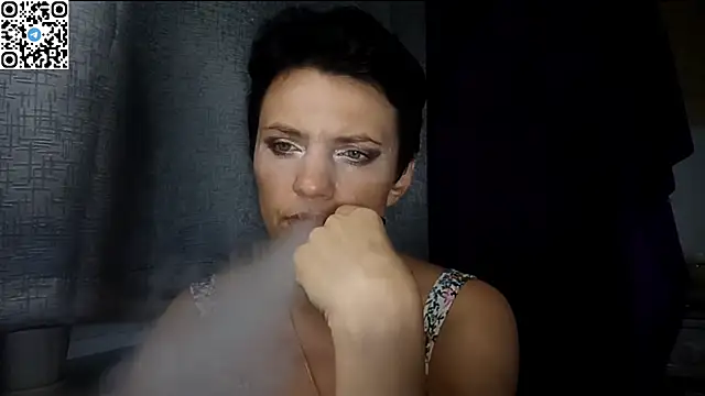 HotMamaQueen234 online show from June 13, 8:06 pm