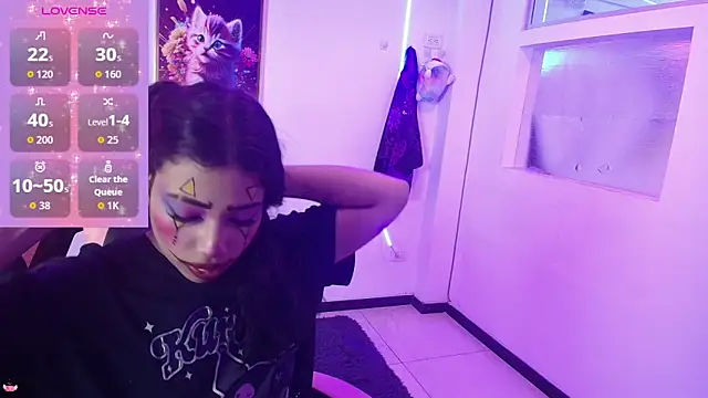 AryahMoonn online show from April 28, 3:21 am