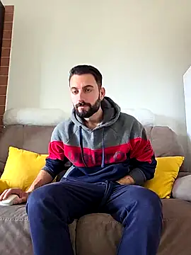 AmicisegretiITA online show from April 2, 10:35 am