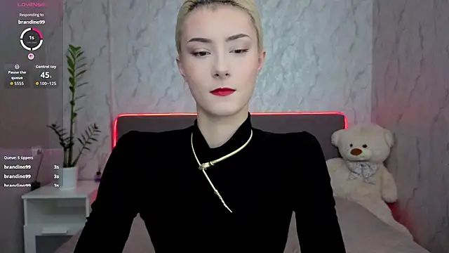 kittysocutie online show from May 16, 1:41 am