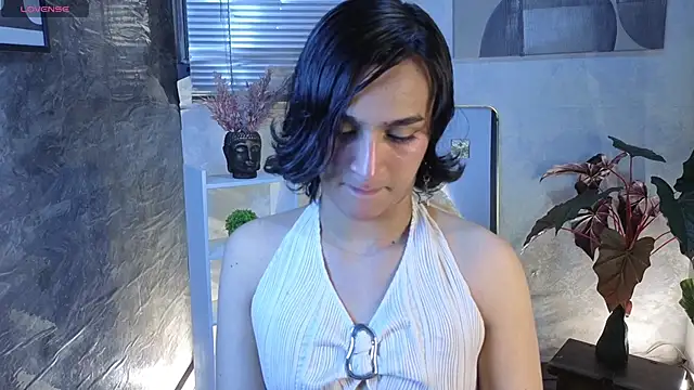 Zoee Kiss  online show from April 29, 5:10 am