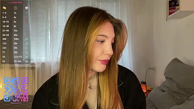 1Kellynaive online show from April 22, 3:20 pm