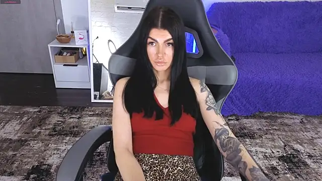 AnacondaOnn online show from April 25, 1:41 pm