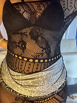 LeylaKnox online show from April 23, 6:10 pm