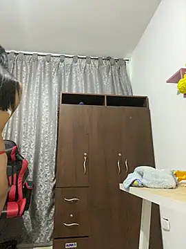 ELY FE online show from April 30, 8:57 pm