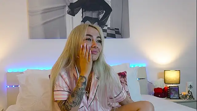FrancescaGrayy online show from July 8, 4:42 pm