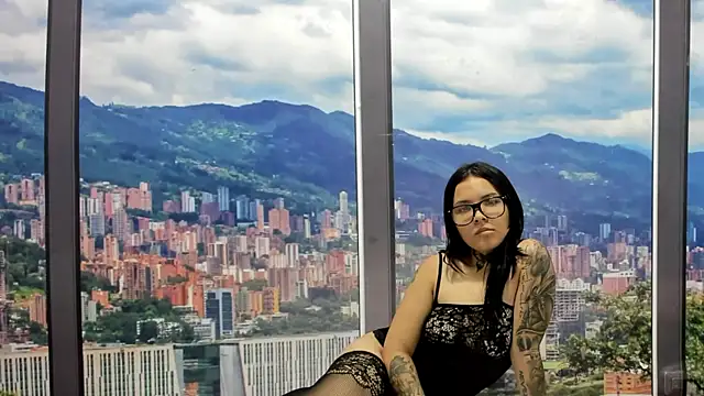 NickAndTylor online show from April 28, 2:10 pm
