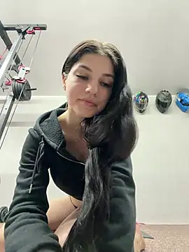 christahot online show from April 28, 5:06 pm