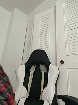 Valerie-S online show from June 20, 3:04 pm