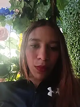 ValerieWoodsl online show from July 13, 5:03 pm