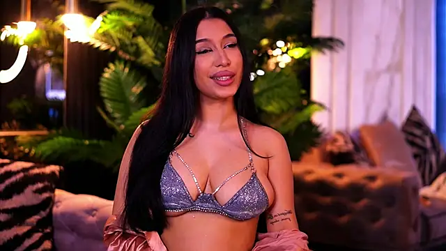 CherrieTeen online show from May 15, 10:40 am