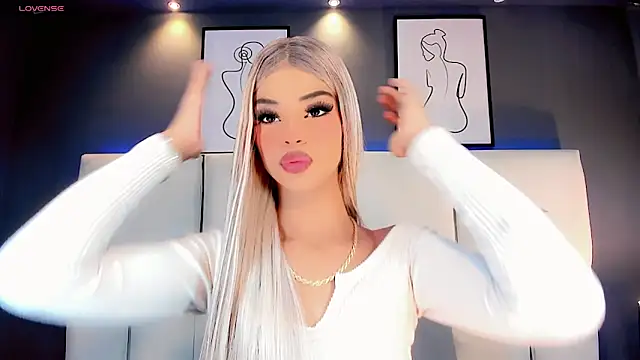 Kornylovee online show from April 25, 8:28 pm