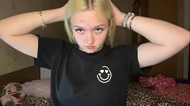 Sophia Blonde online show from May 13, 4:35 pm
