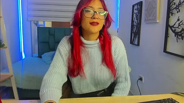 Sara Red X online show from June 30, 3:39 am