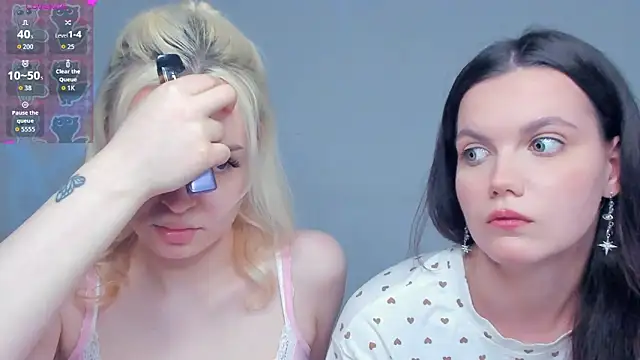 JuliannPaysour online show from May 5, 8:06 am