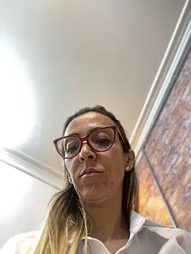 AlanaBrunetteX X online show from May 7, 10:13 pm