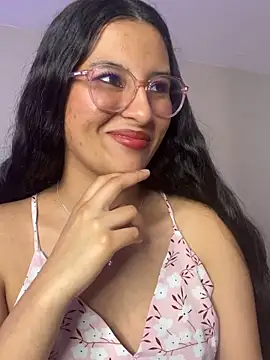 babylexi18 online show from May 2, 9:18 pm