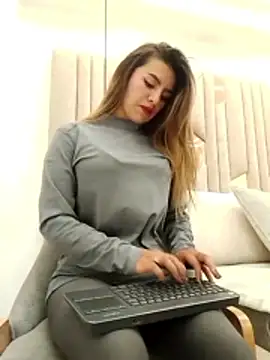 megann glow online show from May 1, 5:10 am