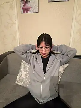 Z Milll online show from April 27, 4:26 pm