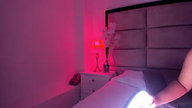 Adara Muller online show from May 12, 8:37 pm