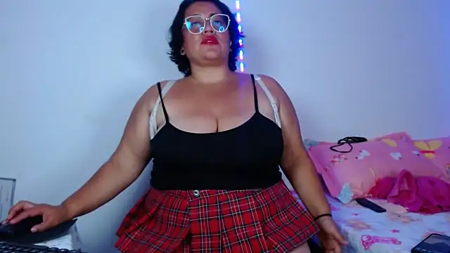 vibeSex1 online show from May 7, 8:23 pm