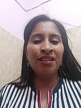 SofiaMendez1  online show from May 1, 9:07 pm