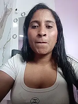 SofiaMendez1  online show from May 22, 4:27 pm