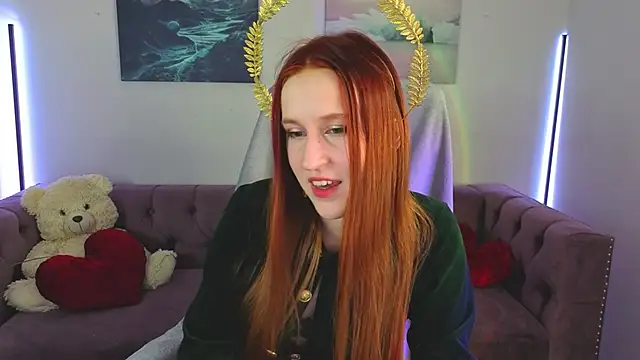 EvaBellea online show from May 6, 1:37 pm