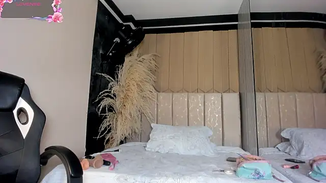 LexiAdamss online show from June 18, 12:43 pm