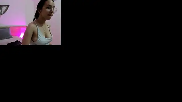 DaphneValucci online show from May 4, 8:12 pm