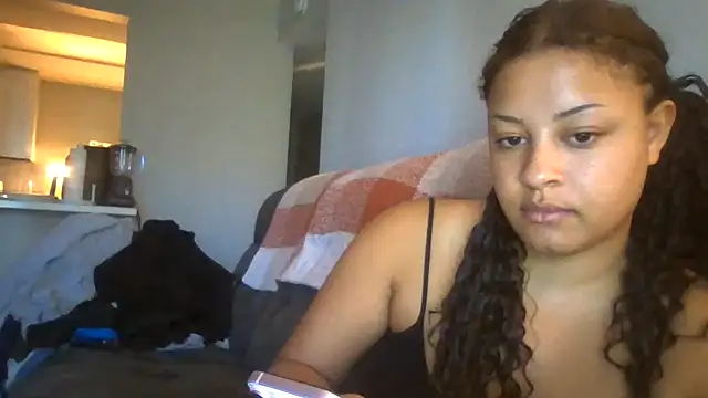 madzbailey online show from June 23, 1:53 pm