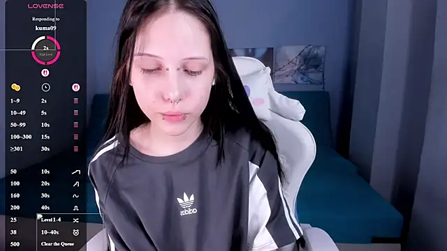 SugarBunny18 online show from June 14, 5:19 am
