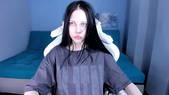 SugarBunny18 online show from July 1, 5:07 am