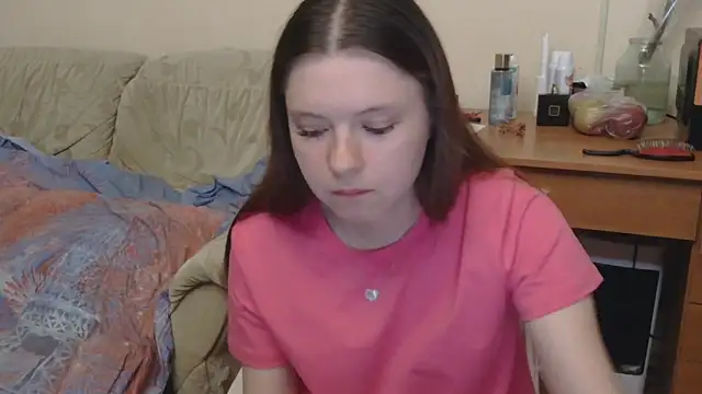 JessicaHolland1 online show from May 14, 7:09 pm