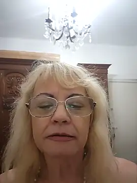 MatureElegantWidow online show from May 18, 1:37 am