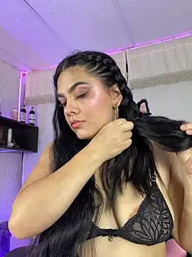 molly bick online show from April 28, 3:32 am