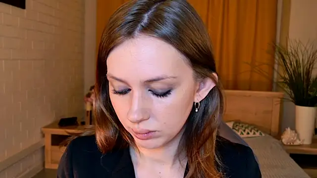 MeganClapp online show from April 29, 5:21 am